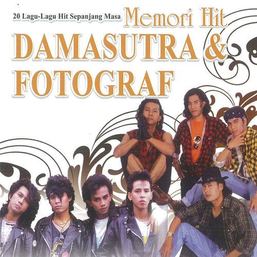 Album cover art for Memori Hit - 20 Lagu-Lagu Hit Sepanjang Masa