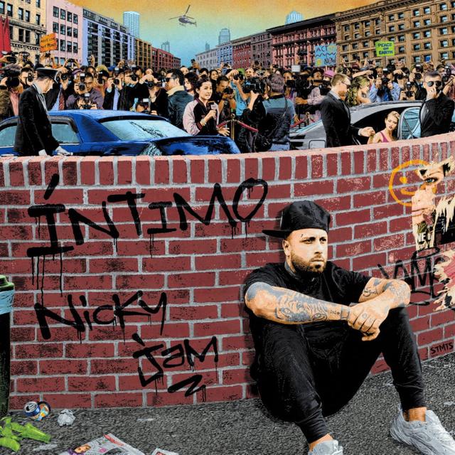 Album cover art for Íntimo